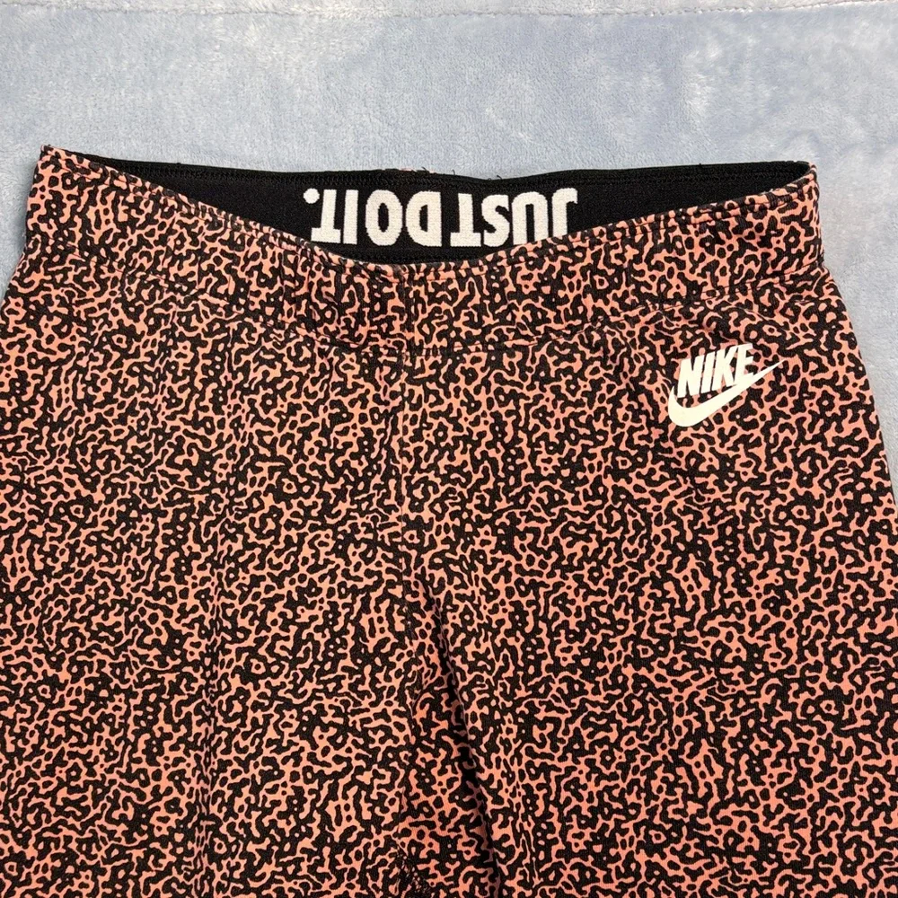 Nike Women's Orange and Black Patterned Full Length Leggings